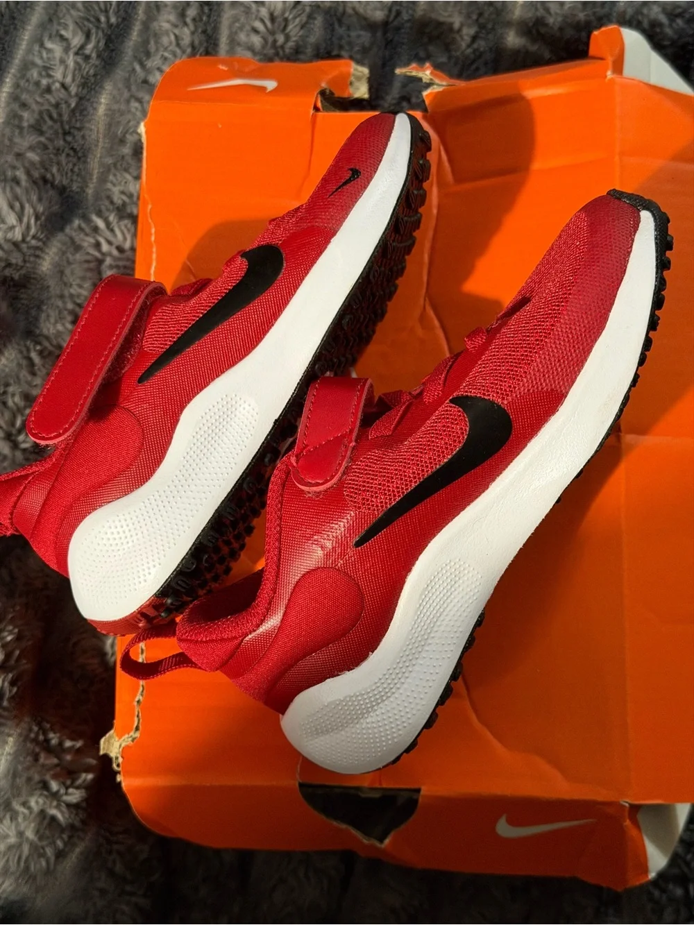 Nike Revolution 7 (PSV) Kids Sneaker Red Black White US 8C FB7690-603 NEW